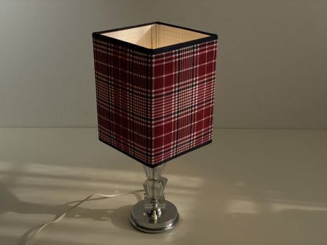 LAMPADA DA TAVOLO BASE CRISTALLO
