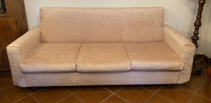 DIVANO VELLUTO ROSA